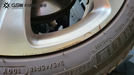 벤츠 E클래스 18인치휠 실버 스크래치 광주 휠복원 / 광주 서구 매월동