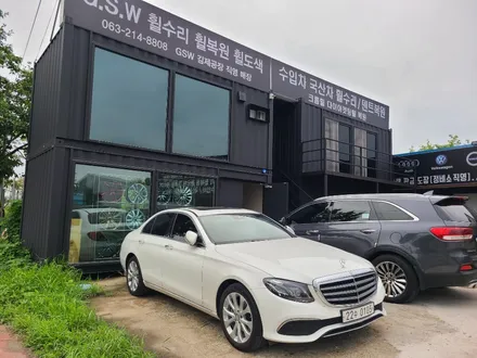 벤츠E클래스 휠 복원[수입차휠수리, 수입차휠복원, 전주휠, 익산휠,군산휠,대전휠,광주휠,전주휠수리,전주휠복원,수전사,중고타이어,전면컷팅복원,스퍼터링,크롬,블랙크롬,분체도장] / 광주 서구 매월동