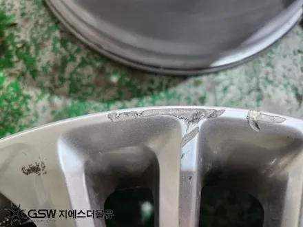 도요타 아발론 18인치휠 대구 휠수리 / 광주 서구 매월동