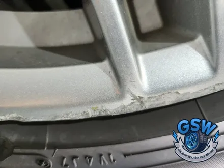 전주 제네시스 G70 18인치 휠 긁힘으로 인한 블랙유광 크롬 휠 도색 작업 방법 / 광주 서구 매월동