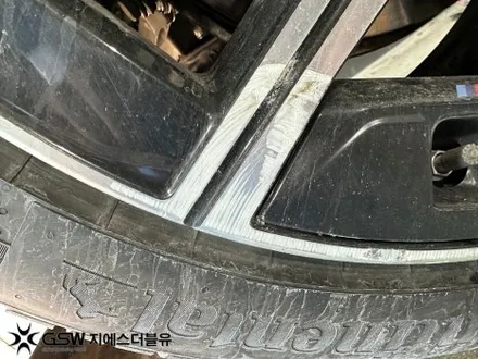 휠 교체 NO! 전주 BMW 750i 20인치 다이아컷팅 휠복원 / 광주 서구 매월동
