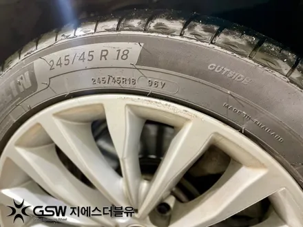 BMW G30 520D 18인치휠 일산 휠도색 잘하는 업체 추천드립니다! / 광주 서구 매월동