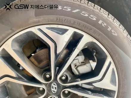 광교 휠복원 잘하는 곳! 현대 싼타페 TM 19인치 컷팅 표면 박리 스크래치 복원 작업입니다. / 광주 서구 매월동