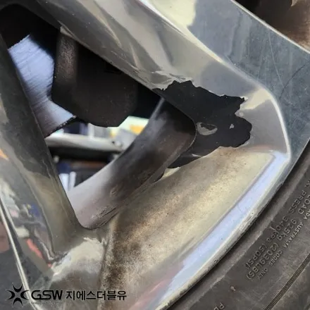 카니발 휠 도장 벗겨짐 해결 광주 화이트 크롬 휠도색 후기 / 광주 서구 매월동