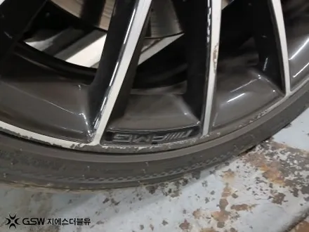 부산 벤츠 CLS450 휠수리 20인치 림 전체 스크래치 복원 / 대전 유성구 복용동