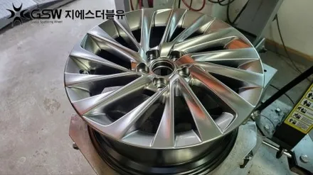 대전 렉서스 ES300h 휠복원 18인치 반광 스크래치 복원장착 작업! / 대전 유성구 복용동