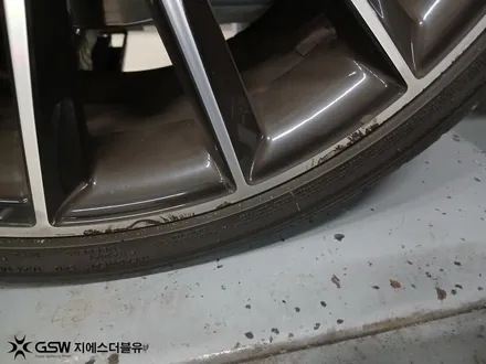 부산 벤츠 CLS450 휠수리 20인치 림 전체 스크래치 복원 / 대전 유성구 복용동