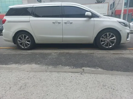 카니발 크롬휠 벗겨짐 카니발 스퍼터링도장 광주에서 크롬도장 / 대전 유성구 복용동