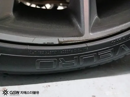 부산 벤츠 E350 휠복원 20인치 다이아컷팅 마차휠 스크래치 복원 / 대전 유성구 복용동