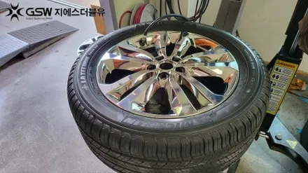 하남 휠도색 카니발 19인치 휠 도장면 떨어짐으로 인한 화이트 크롬 휠 도색장착 작업 후기 / 대전 유성구 복용동