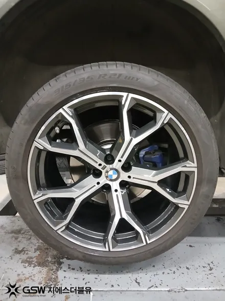 휠 림 손상 고민? 부산 BMW X6 21인치 휠복원으로 해결 / 대전 유성구 복용동