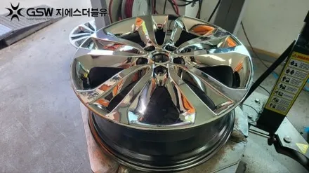 위례 휠도색 카니발 19인치 화이트 크롬 도색 작업 잘하는 업체! 지에스 더블유! / 대전 유성구 복용동
