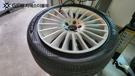 자동차 휠 복원 벤츠 S350 순정 19인치 휠 수리장착 작업 후기 / 대전 유성구 복용동