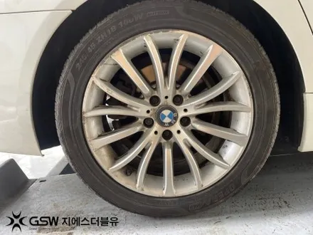 BMW 520D 대전 휠복원 심하게 손상된 휠도 새것처럼 / 대전 유성구 복용동