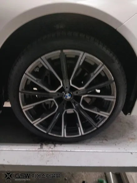 부산 BMW 740D 휠복원 20인치 다이아컷팅 림 스크래치 복원 / 대전 유성구 복용동