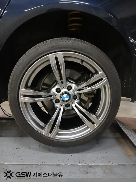 부산 BMW 530D 19인치 휠복원 반광 스퍼터링 스크래치 완벽 제거 / 대전 유성구 복용동