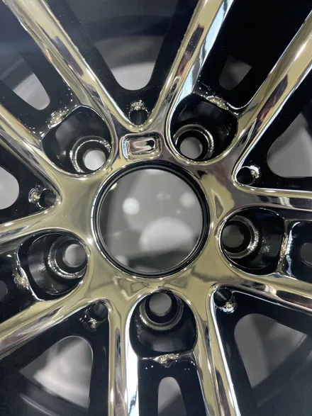 광주지에스더블유휠복원전문점[bmw x6광주에서휠복원][광주bmw x6휠복원휠도색][bmw x6휠도색휠복원][광주에서휠도색제일잘하는곳] / 대전 유성구 복용동