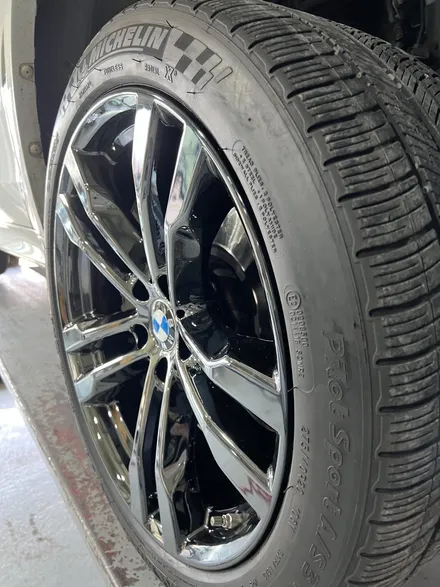 광주지에스더블유휠복원전문점[bmw x6광주에서휠복원][광주bmw x6휠복원휠도색][bmw x6휠도색휠복원][광주에서휠도색제일잘하는곳] / 대전 유성구 복용동