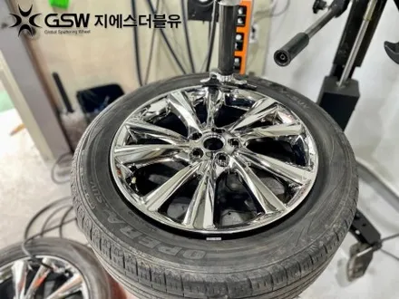 판교 휠도색 잘하는 업체 추천드립니다! 카니발 19인치 화이트 크롬 휠도색 작업 / 대전 유성구 복용동