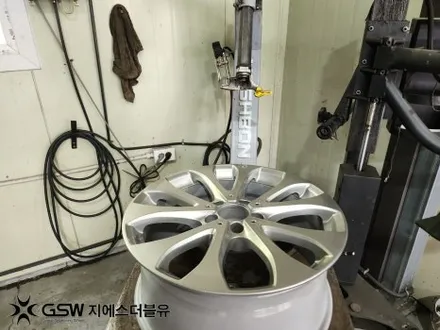 벤츠 휠복원 E300 18인치휠 대전 휠복원 / 대전 유성구 복용동