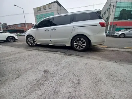 [지에스더블유 광주점] 카니발 순정 19인치 크롬 휠 복원 [장성휠복원][장성휠수리][장성휠도색] / 대전 유성구 복용동