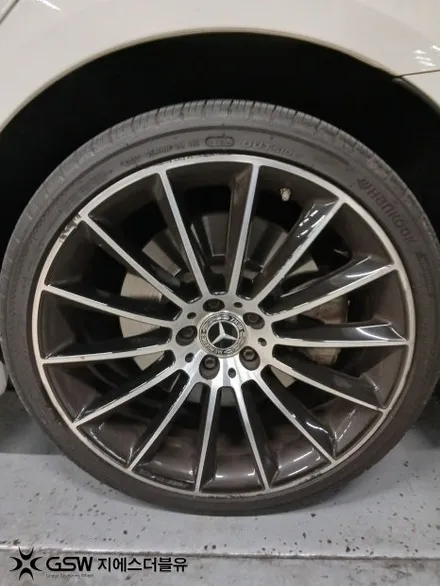 부산 벤츠 CLS450 휠수리 20인치 림 전체 스크래치 복원 / 대전 유성구 복용동