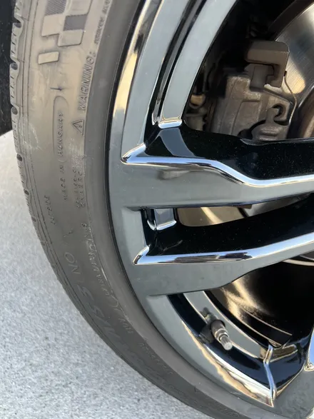 광주지에스더블유휠복원전문점[bmw x6광주에서휠복원][광주bmw x6휠복원휠도색][bmw x6휠도색휠복원][광주에서휠도색제일잘하는곳] / 대전 유성구 복용동