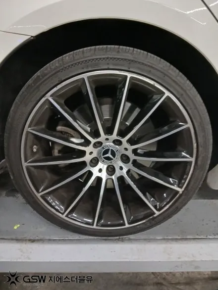 부산 벤츠 CLS450 휠수리 20인치 림 전체 스크래치 복원 / 대전 유성구 복용동
