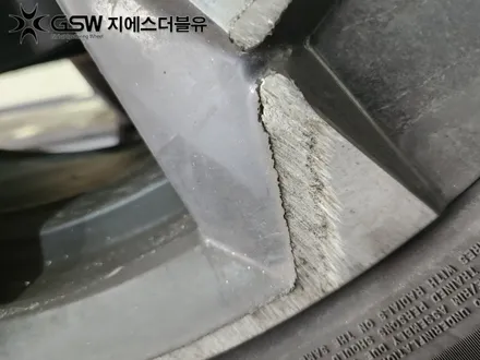 대전 미니쿠페 컨트리맨S 언테임드 18인치휠 찍음으로 인한 다이아몬드컷팅 휠복원 작업 후기 / 대전 유성구 복용동