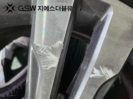 [분당휠복원] 벤츠 E클래스 17인치 휠 상처로 인한 다이아컷팅 휠복원 작업 후기입니다. / 대전 유성구 복용동