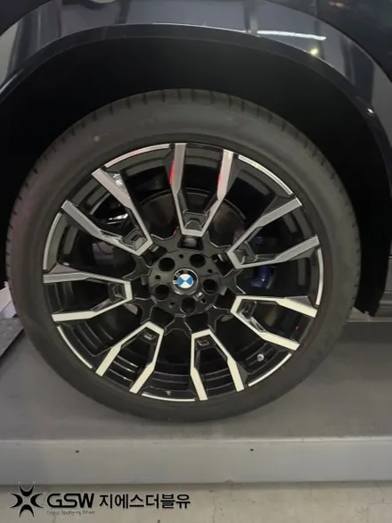 판교 BMW 휠도색 잘하는 곳! X6 21인치 블랙유광 도색 작업 / 대전 유성구 복용동