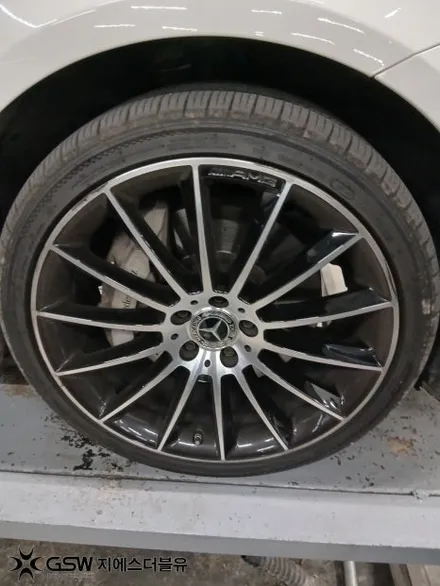 부산 벤츠 CLS450 휠수리 20인치 림 전체 스크래치 복원 / 대전 유성구 복용동