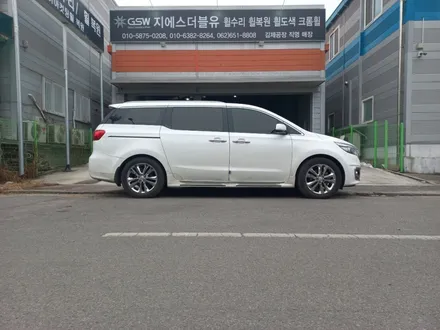 [지에스더블유 광주점] 카니발 순정 19인치 크롬 휠 복원 [장성휠복원][장성휠수리][장성휠도색] / 대전 유성구 복용동