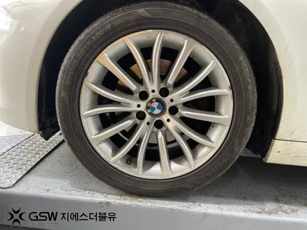 BMW 520D 대전 휠복원 심하게 손상된 휠도 새것처럼 / 대전 유성구 복용동