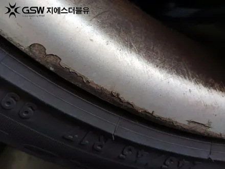 벤츠 휠복원 E250 CDI 17인치휠 실버 스크래치 세종 휠복원 / 대전 유성구 복용동