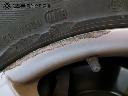 벤츠 휠복원 E250 CDI 17인치휠 실버 스크래치 세종 휠복원 / 대전 유성구 복용동