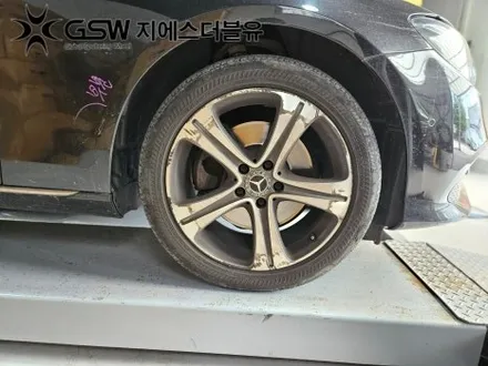 벤츠 휠복원 E220D 18인치휠 다이아컷팅 대전 휠복원 / 대전 유성구 복용동