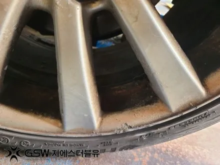 대구 휠복원 렉서스 IS250 17인치휠 오래된 휠 새 휠로 만들기! / 대전 유성구 복용동