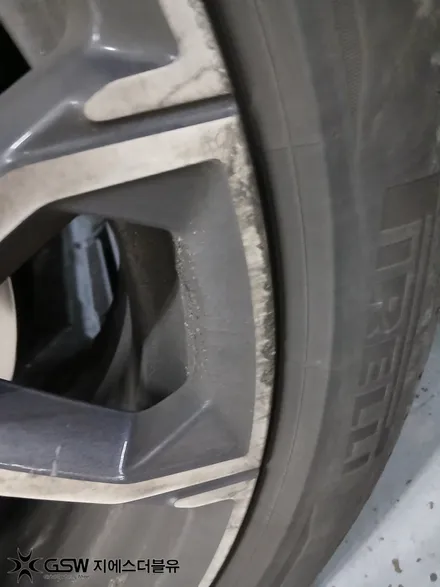 휠 림 손상 고민? 부산 BMW X6 21인치 휠복원으로 해결 / 대전 유성구 복용동