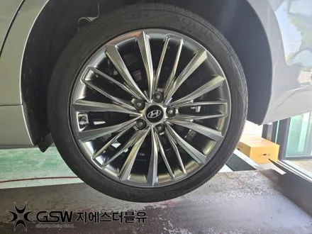 현대 그랜저 IG 19인치휠 반광 스크래치 대구 휠복원 / 대전 유성구 복용동