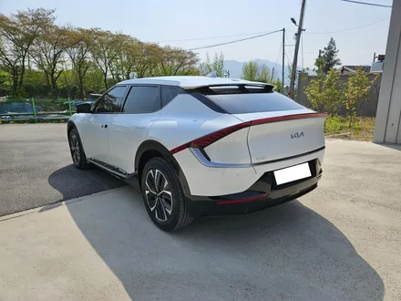 카리스마 뿜뿜 EV6 신차패키지, 카스페이스 과천점에서 확인! / 과천시 과천동