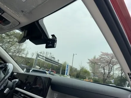 얼티메이트 레드 메탈릭 투싼 하이브리드와 티나인 플러스 RT90 / 과천시 과천동