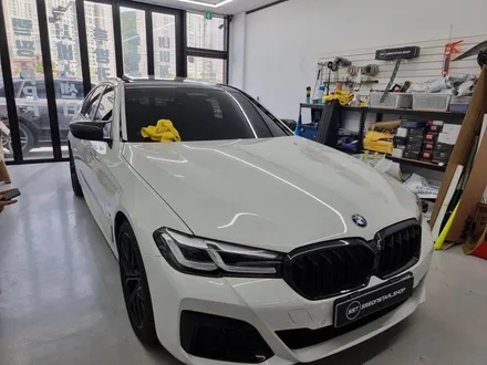 구리 남양주 랩핑 BMW 530i 루프몰딩 랩핑 / 화이트에서 블랙으로 일체감있게 ! / 경기 포천