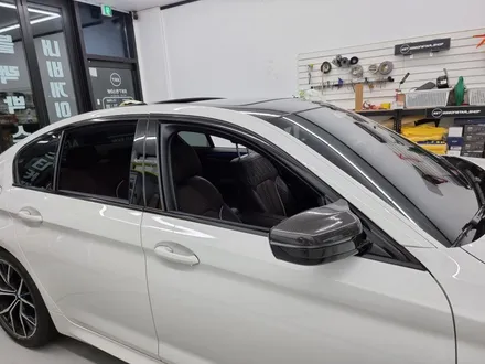 구리 남양주 랩핑 3M BMW 5시리즈 530i 리얼카본 루프스킨 + 몰딩 크롬죽이기 / 카본으로 뒤덮어 버리기 ! / 경기 포천
