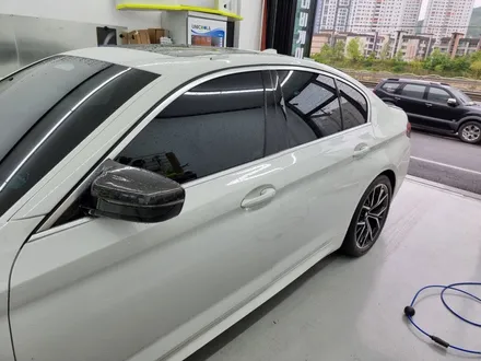 구리 남양주 랩핑 3M BMW 5시리즈 530i 리얼카본 루프스킨 + 몰딩 크롬죽이기 / 카본으로 뒤덮어 버리기 ! / 경기 포천