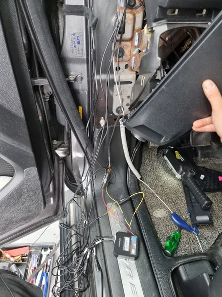 구리 남양주 블랙박스 포드 익스플로러 아이나비 4채널 블랙박스 Z5000플러스+먹싱박스 (프레스티지패키지) 장착기 / 경기 포천