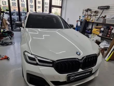 구리 남양주 랩핑 BMW 530i 루프몰딩 랩핑 / 화이트에서 블랙으로 일체감있게 ! / 경기 포천