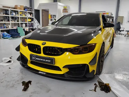 랩핑맛집 BMW F82 M4 헤드램프 울트라핏XP 블랙골드,골드블랙 시공 /헤드램프는 노랑!!/ 남양주랩핑 / 포천랩핑 / 의정부랩핑 / 동두천랩핑 / 서울랩핑 / 남양주