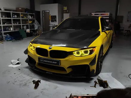랩핑맛집 BMW F82 M4 헤드램프 울트라핏XP 블랙골드,골드블랙 시공 /헤드램프는 노랑!!/ 남양주랩핑 / 포천랩핑 / 의정부랩핑 / 동두천랩핑 / 서울랩핑 / 남양주
