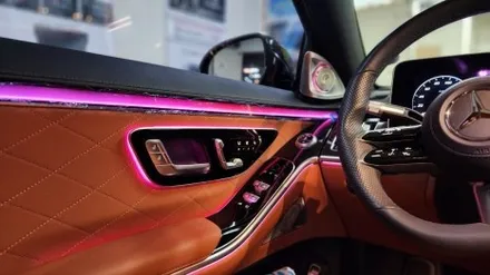 벤츠benz w223 신형s500 엑티브엠비언트 부메스터 시공